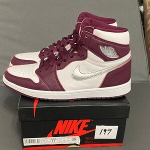 Nike Air Jordan 1 Retro High - Burgundy and White mens 11